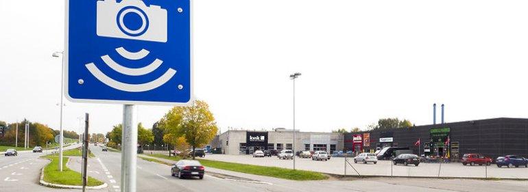 Stærekasser blitzer redningsfolk på udrykning