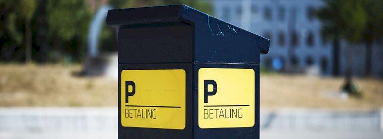 Jyske byer duellerer på gratis parkering