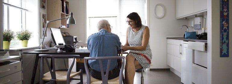 Ny kampagne skal få flere til at vælge almen medicin