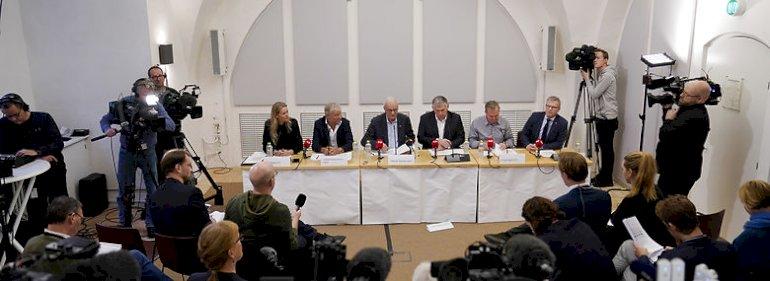 Fem tiltalt: Forsvarets styrelse har løjet for Rigsrevisionen