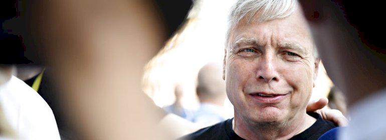Uffe Elbæk stopper som Alternativets politiske leder