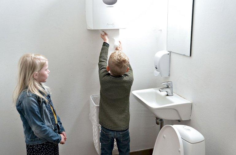 Elever kan vende tilbage til fulde klasseværelser efter sommer