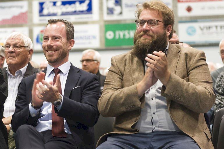 Ellemann skiller sig af med rådgiver, uenige om strategi