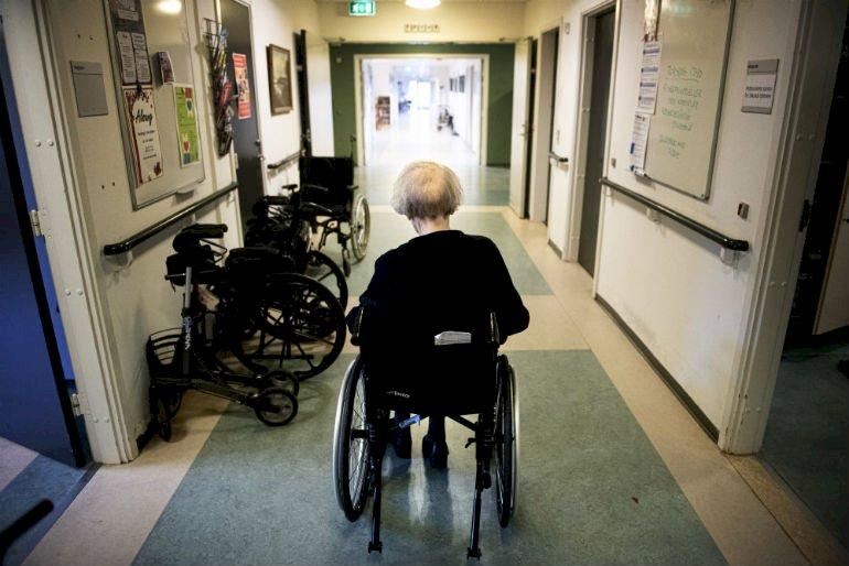 Aftale på plads om løbende coronatest for ansatte i plejesektoren