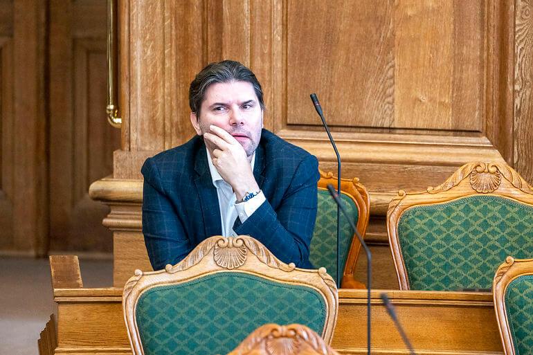 Lokale V-kandidater overtrumfet af folketingsmedlem