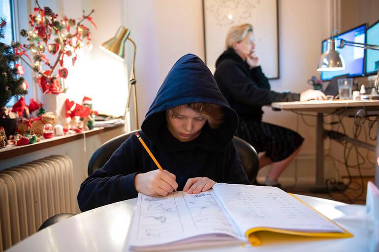 Flere kommuner udskyder fysisk undervisning
