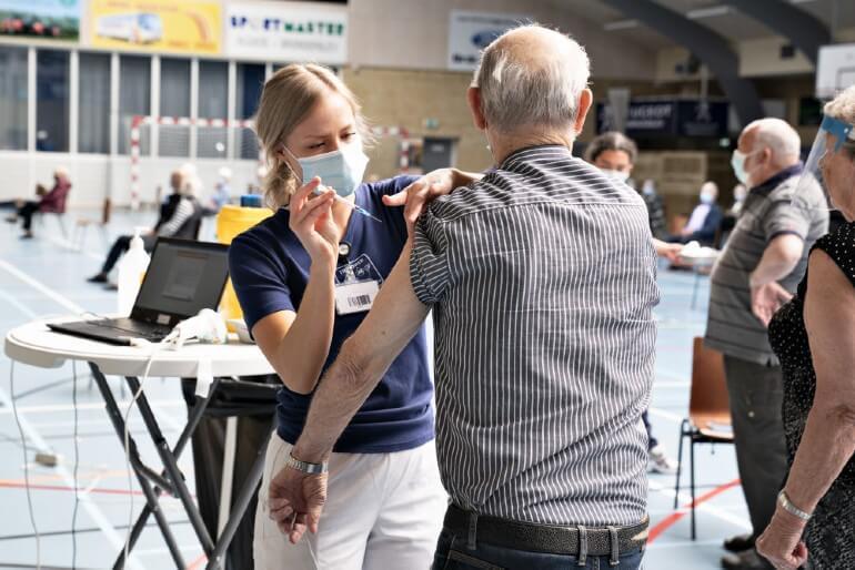 Vaccineplan forlænges, afviste vacciner revurderes