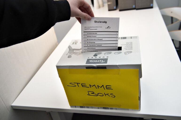 80.000 elever stemmer og lærer om demokrati ved skolevalg