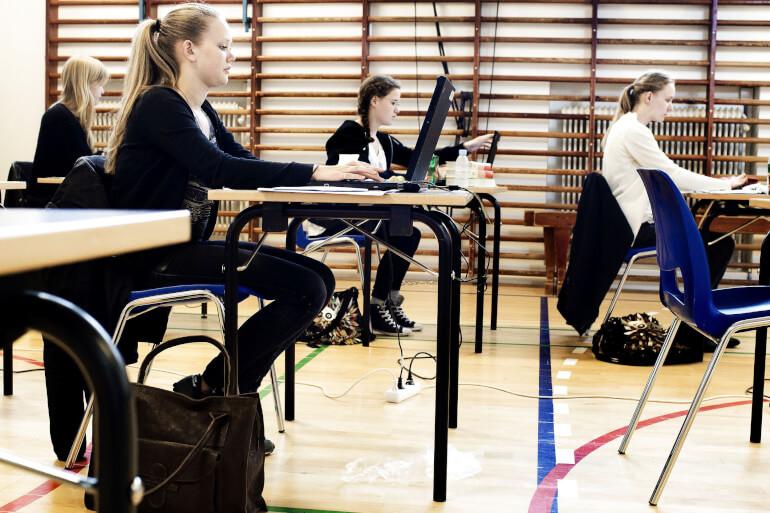 Partier vil skrue ned for elevers eksamener