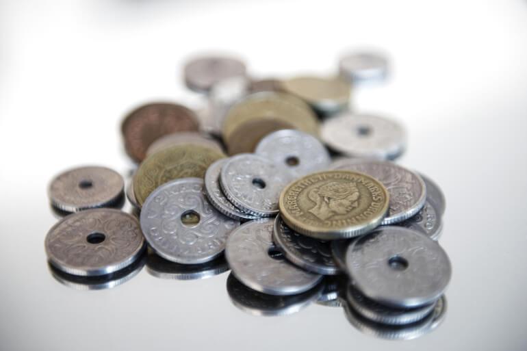 Kvinder indbetaler stadig færre penge til pension end mænd