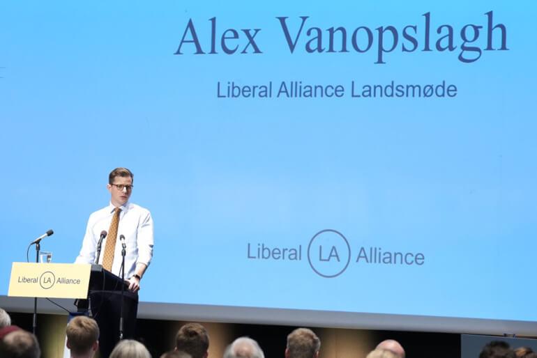 LA-leder: Kampvogne er vigtigere end flere offentligt ansatte