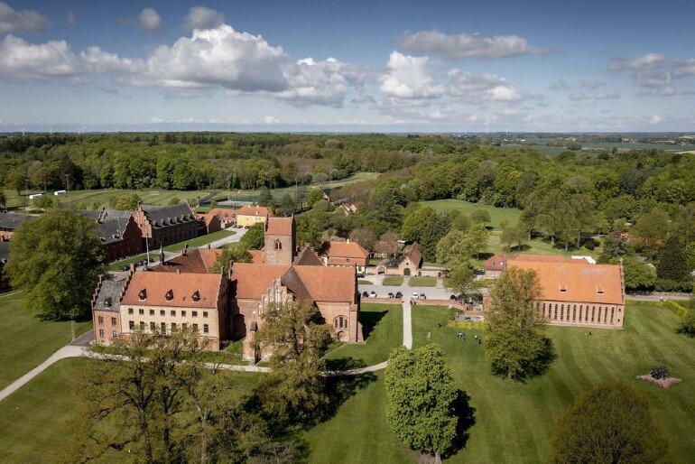 Herlufsholm fyrer rektor og sætter gang i oprydning