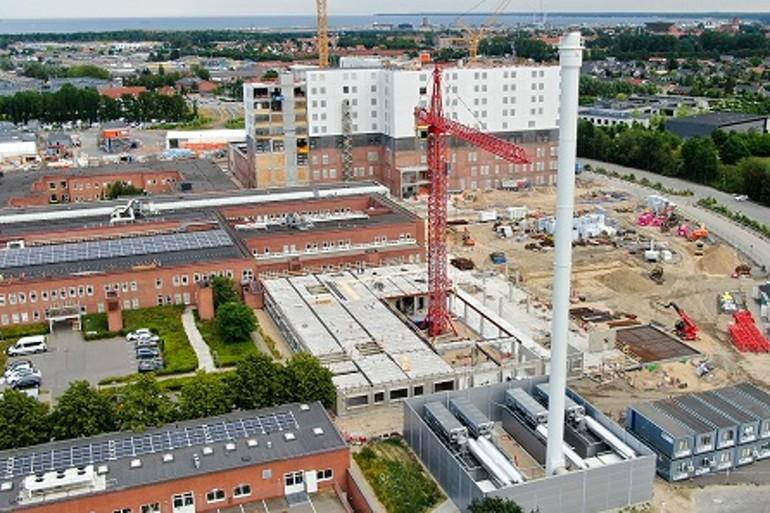 Livestreaming fra byggeplads skal få elever til at tænke ud af studenterhuen