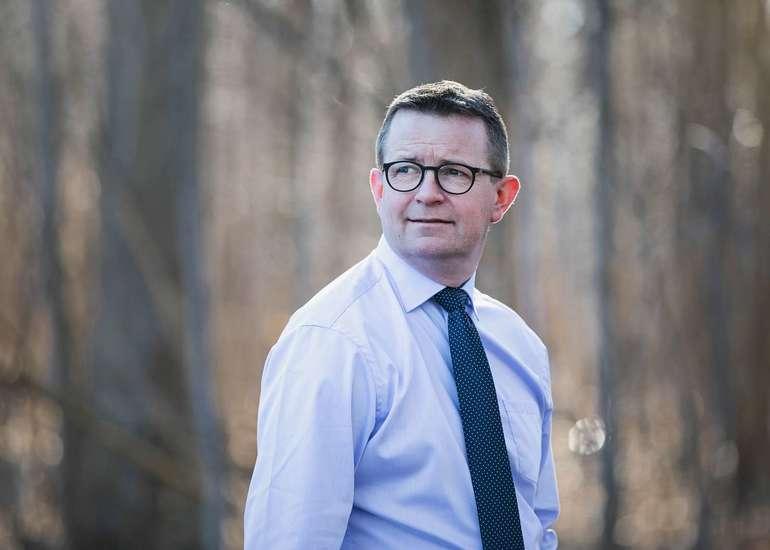 Borgmester insisterer på sin habilitet i sag om skole, hvor hans egne børn går