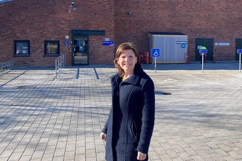 Politiet bekræfter: Flaske i borgmesterhave indeholdt brændbar væske