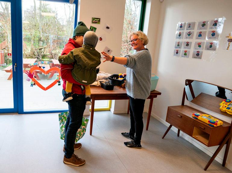 Rekordmange pædagoger bliver fyret på grund af sygdom