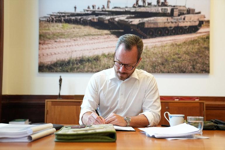 Jakob Ellemann-Jensen er vendt tilbage til kontoret