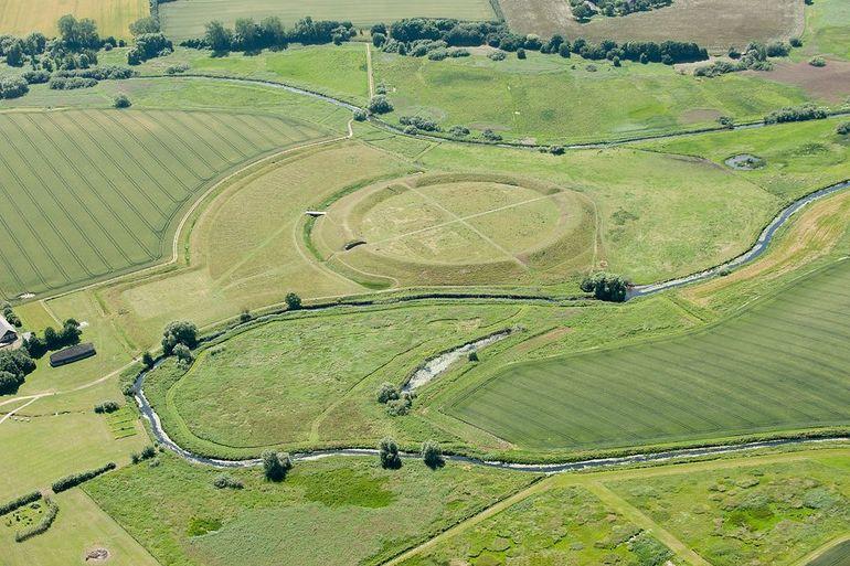 De fem ringborge markerer Unesco-afgørelse uanset hvad