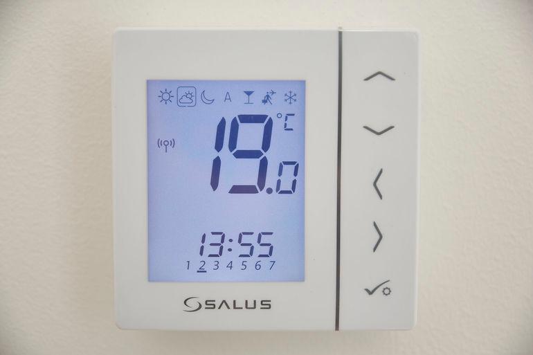 Frem med uldtrøjerne: Flere skal fortsat arbejde i 19 grader til vinter