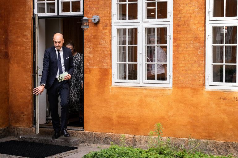 Heunicke afkræves bred undersøgelse af forurening i havene