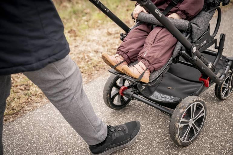Antallet af mænd på barsel er steget med 44 procent på to år