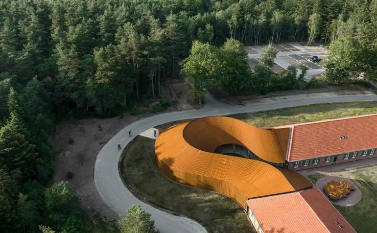 Varde holder nøje øje med besøgstal på Flugt-museum