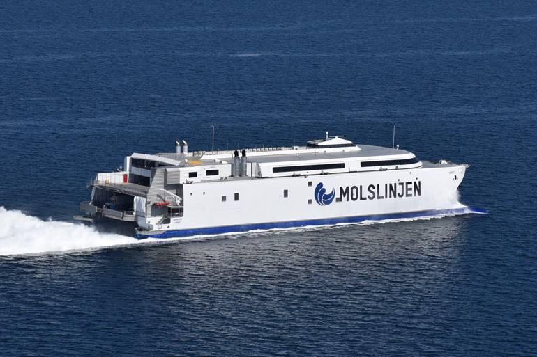 Bornholm afviser længere sejltider med Molslinjen: Det er vores vigtigste og største livsnerve