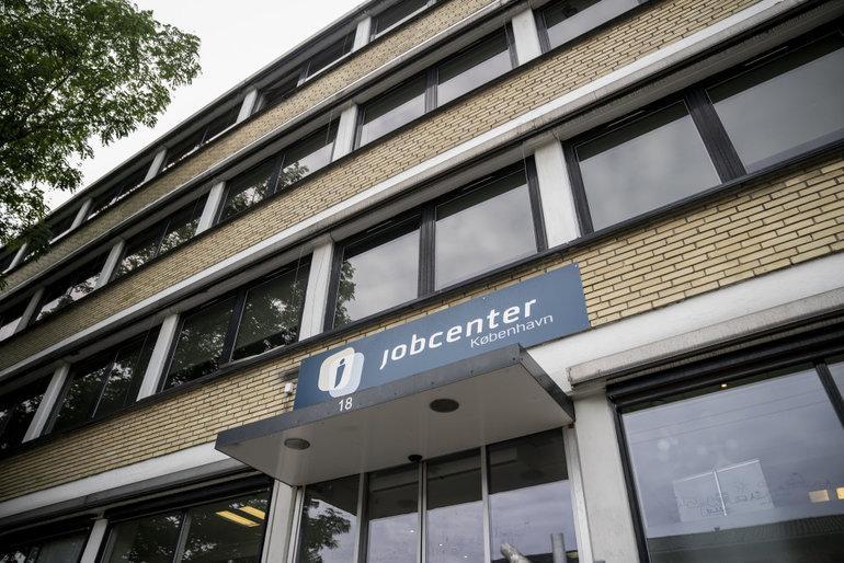 Ledigheden faldt en lillebitte smule i februar