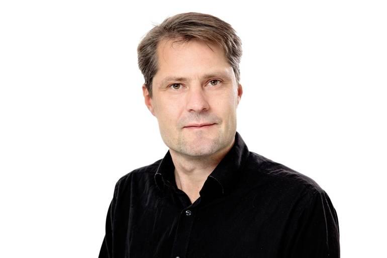 Uanset hvor man lægger snittet, vil der altid være noget, der går tabt