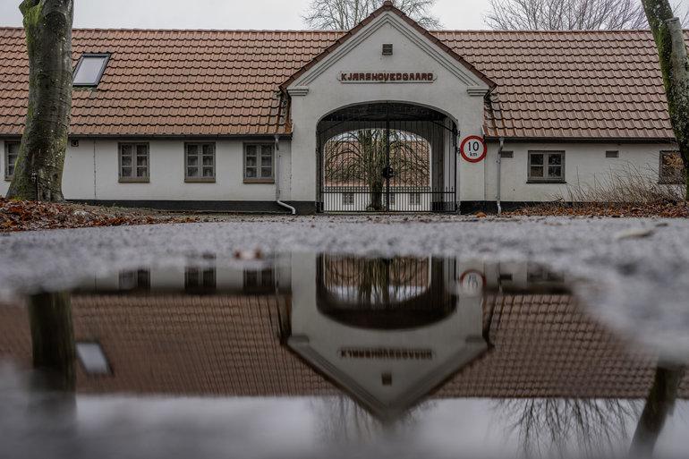 Naboer til omstridt udrejsecenter får nej til ønske om minibus