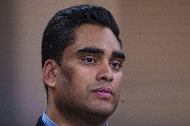 Sikandar Siddique stiller op til KV25