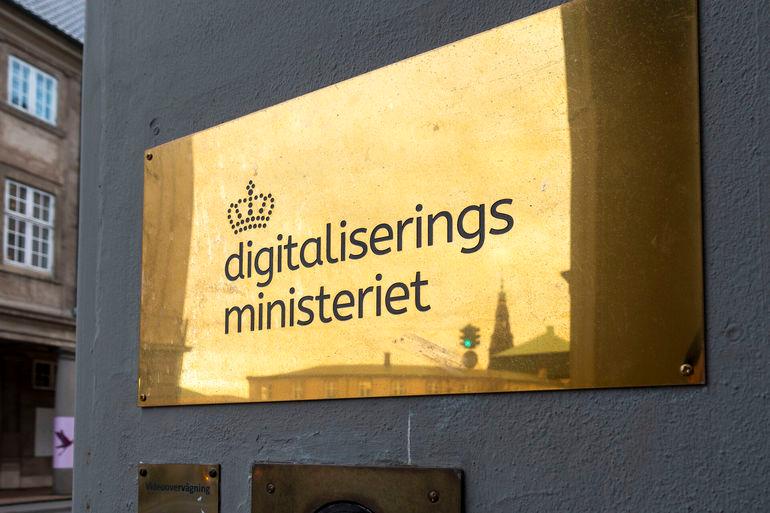 Regeringen vil have digitale fuldmagter og mindske brug af tech-giganter