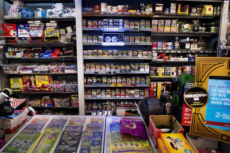 Salg af cigaretter og alkohol falder fortsat
