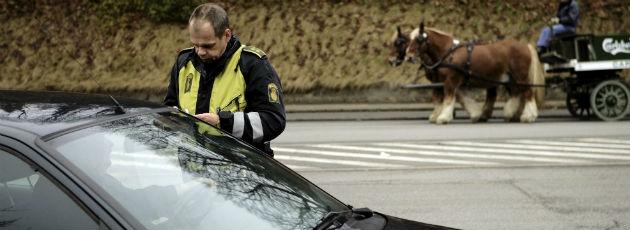 Politikere overtræder loven men bliver siddende i byråd