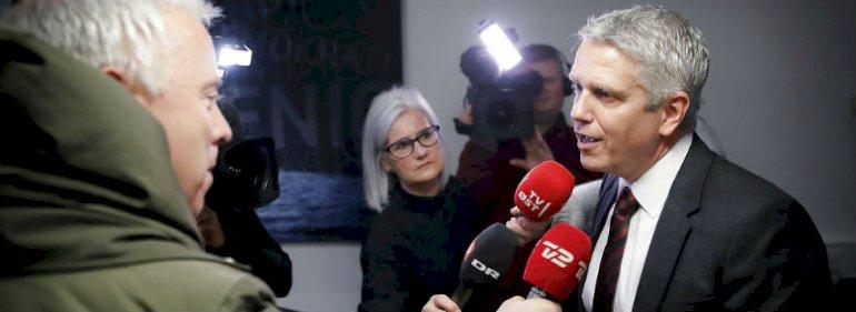 Dyrby nedlægger udvalg og snupper formandsposterne 