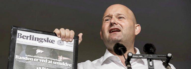 Pape uden Sorteper, Skipper blandt venner og DF-symbolkamp