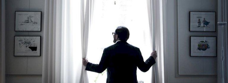 Minister anklages for misbrug af embedsfolk til partiarbejde